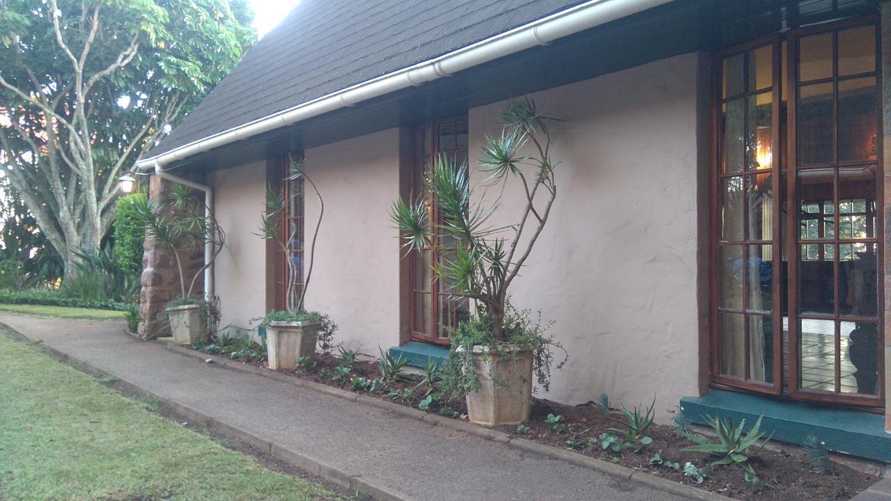 Villa Phezulu Safari Park Botha's Hill Exterior foto
